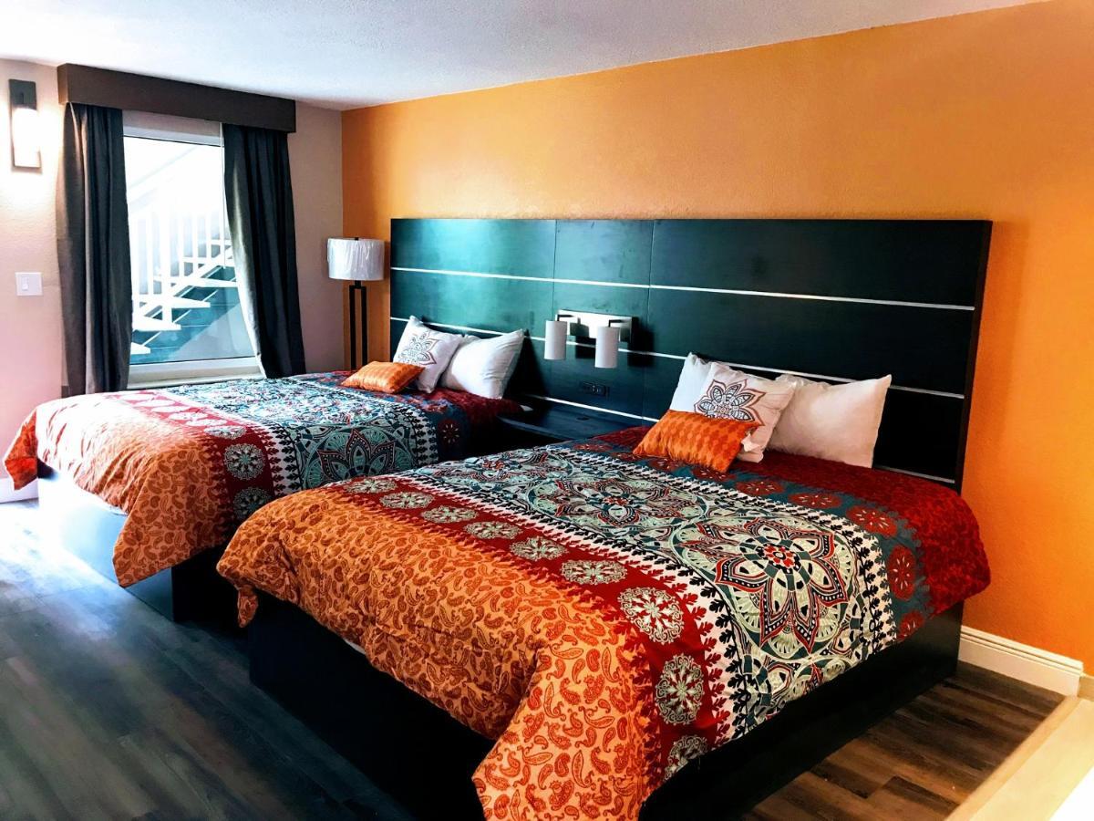 Tropical Inn & Suites, Downtown Клірвотер Екстер'єр фото